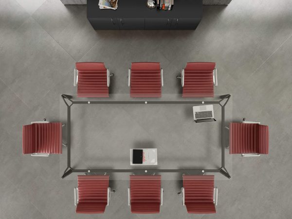 Tavolo trasparente con 8 sedie rosse