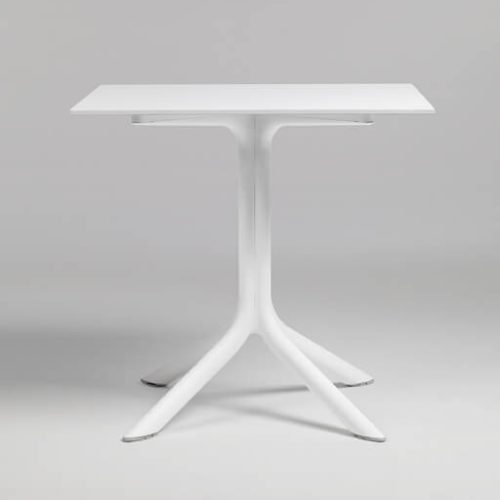 Tavolino bianco da esterni