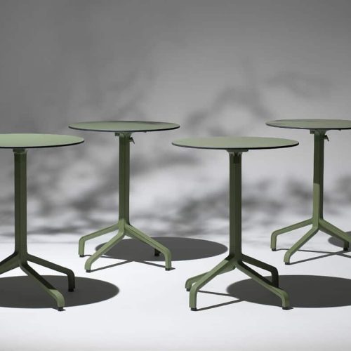 6 tavolini da esterno color verde oliva